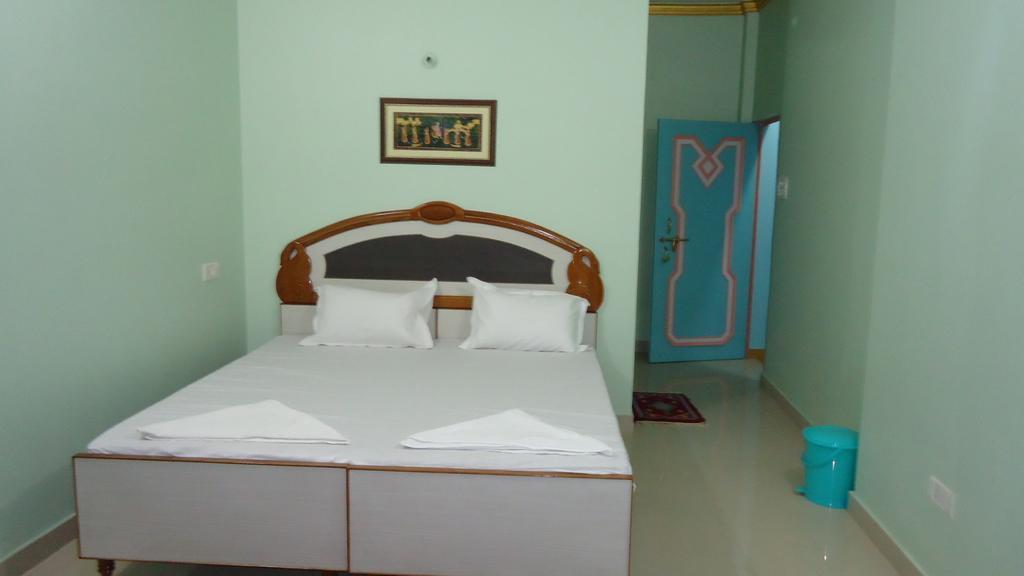 Krishna Paying Guest House Bénarès Chambre photo